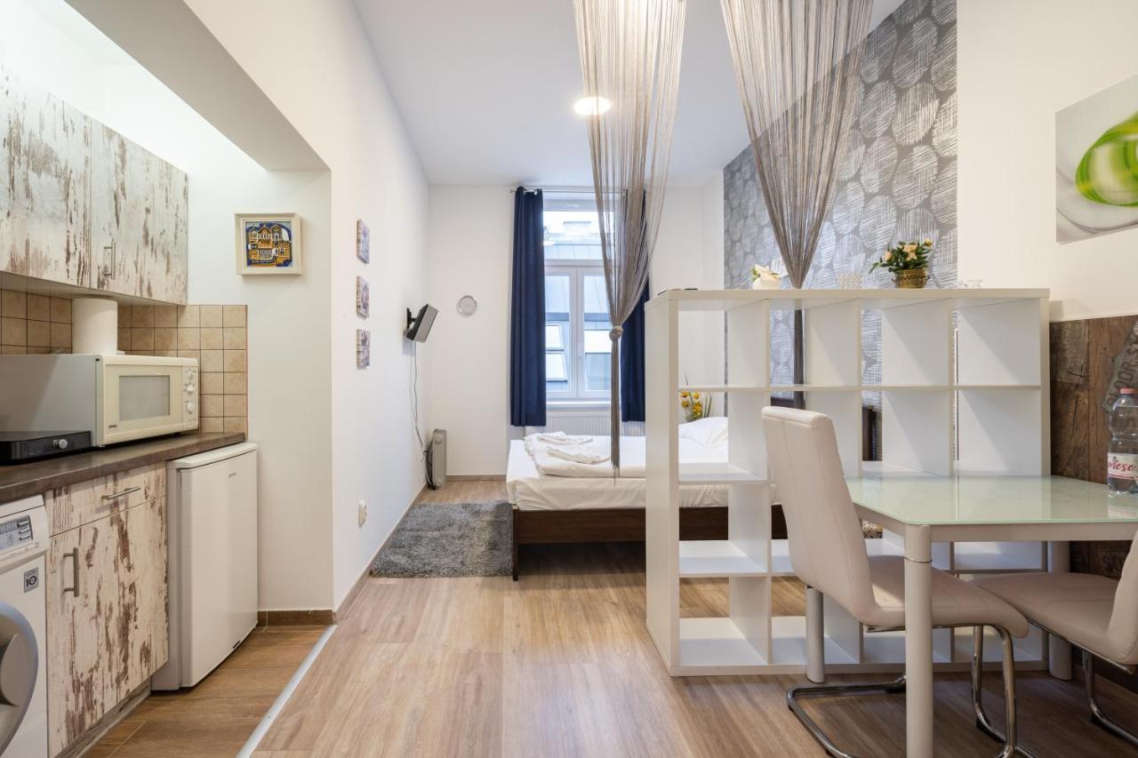 Silver Moon Apartment In The City Center Budapest Esterno foto