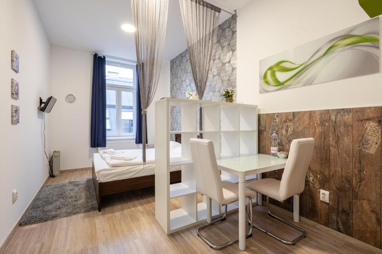 Silver Moon Apartment In The City Center Budapest Esterno foto