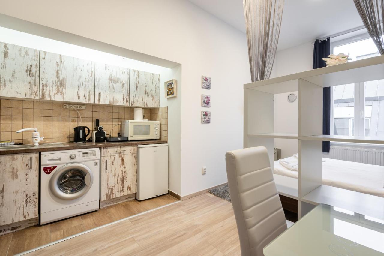 Silver Moon Apartment In The City Center Budapest Esterno foto